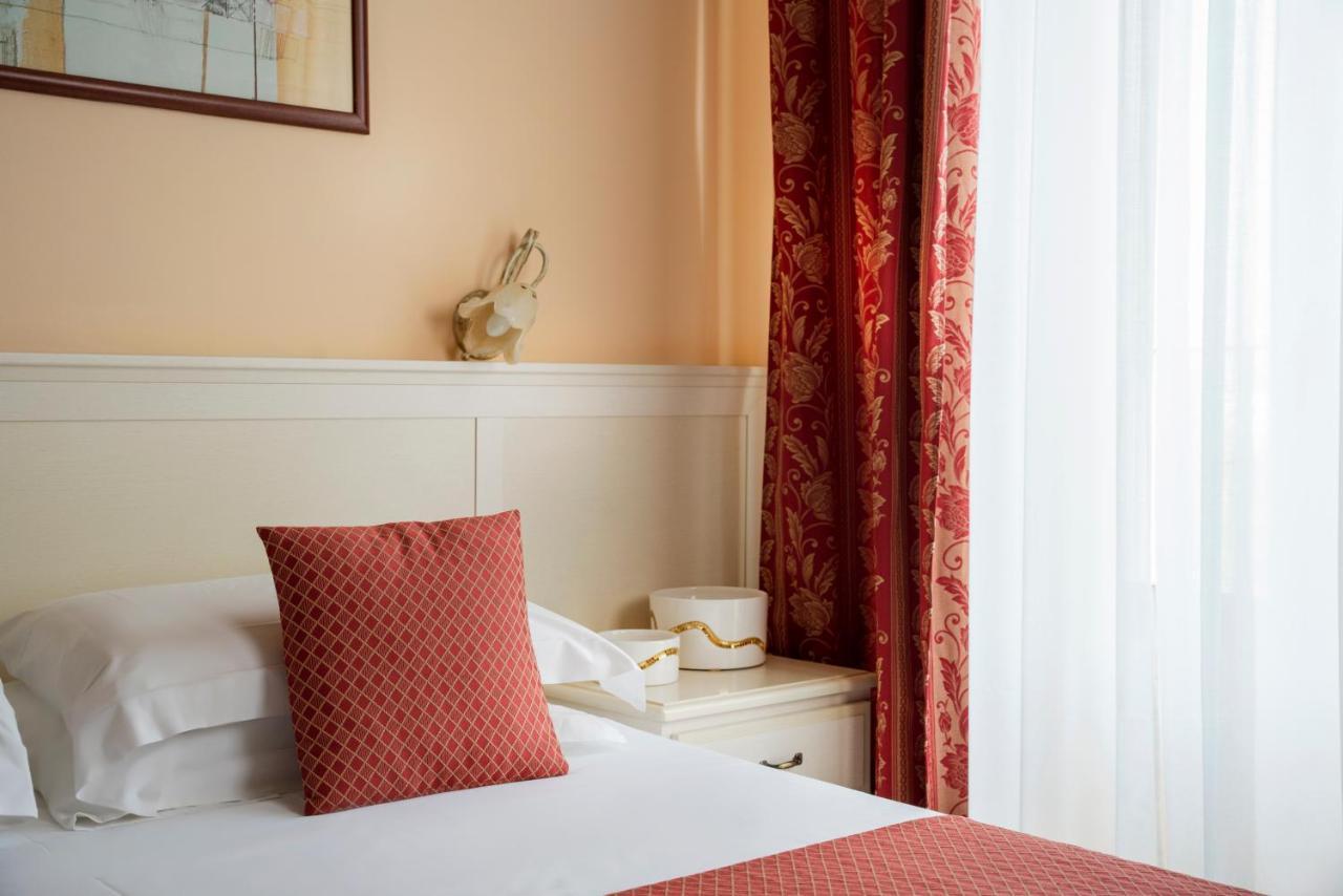Hotel Mayer & Splendid - Wellness E Spa Desenzano del Garda Zewnętrze zdjęcie
